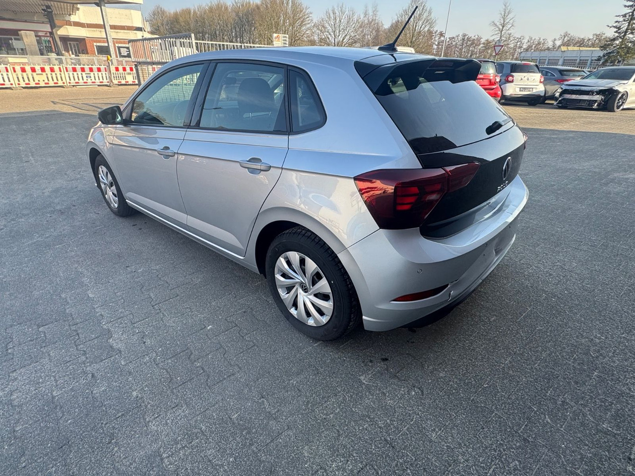 Volkswagen Polo Life 1.0 TSI 70kW 5-Gang 10.000 KM - Automobil: obrázok 4 Volkswagen Polo Life 1.0 TSI 70kW 5-Gang 10.000 KM - Automobil: obrázok 4