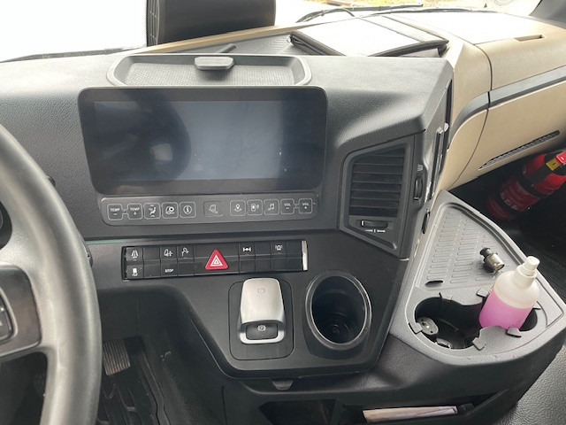 Mercedes-Benz Actros - Ťahač: obrázok 5 Mercedes-Benz Actros - Ťahač: obrázok 5