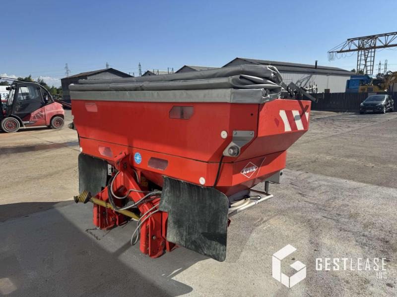 Kuhn AXIS 40.1 W - Rozmetač hnojiva: obrázok 4 Kuhn AXIS 40.1 W - Rozmetač hnojiva: obrázok 4