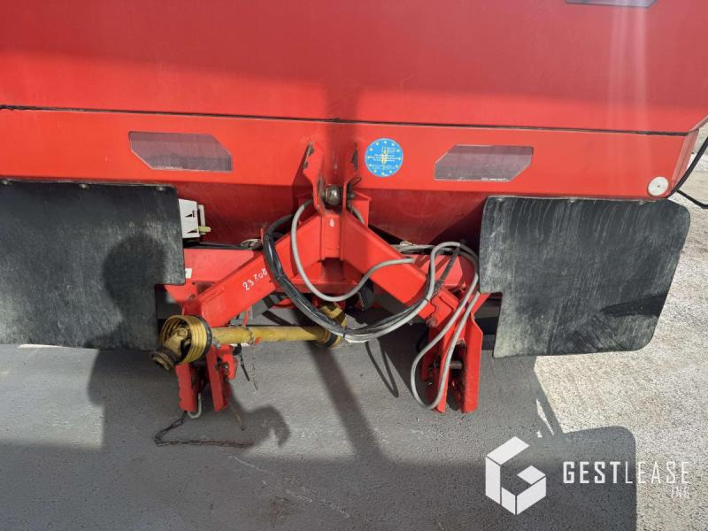 Kuhn AXIS 40.1 W - Rozmetač hnojiva: obrázok 5 Kuhn AXIS 40.1 W - Rozmetač hnojiva: obrázok 5