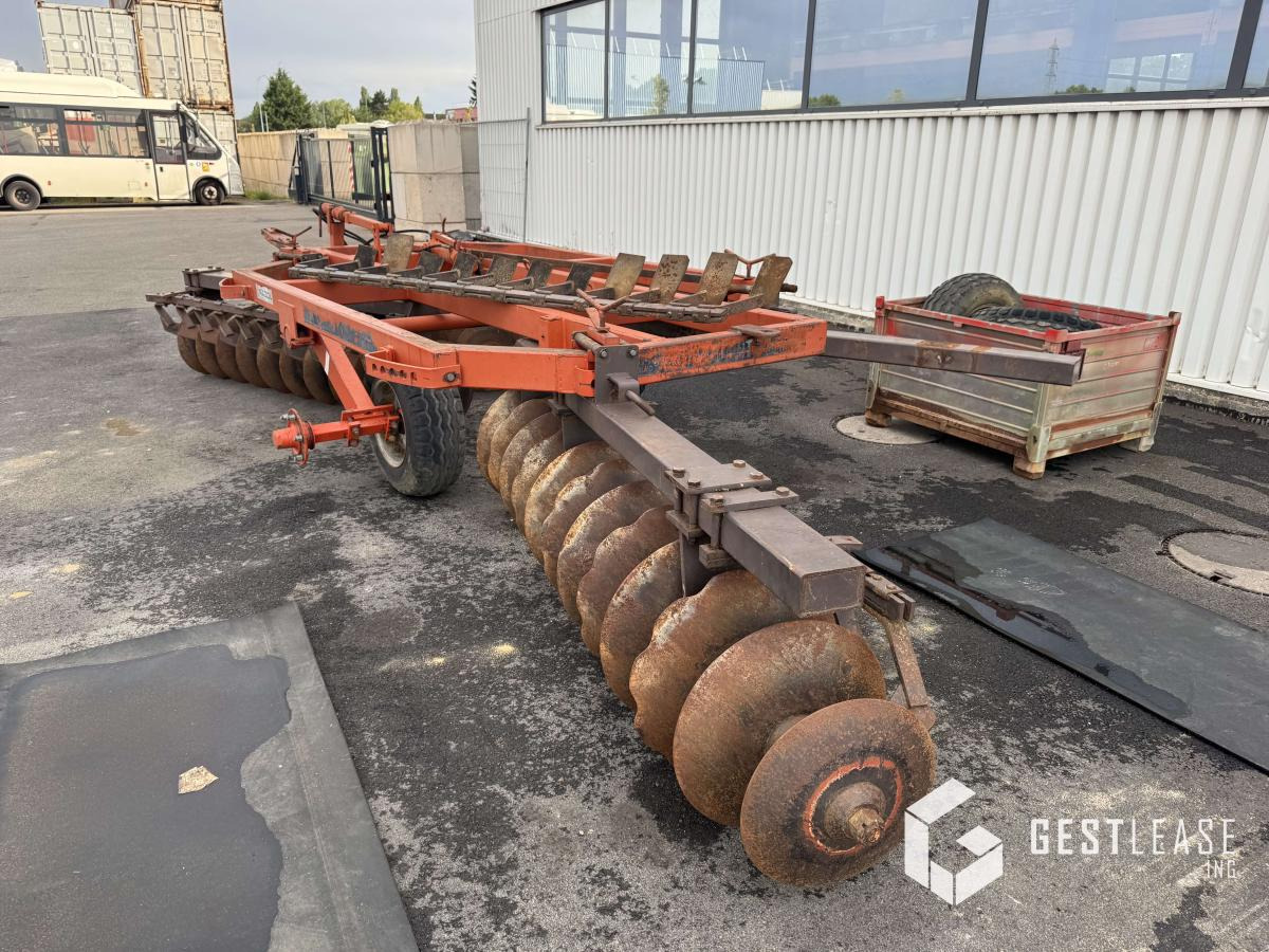 Razol 4M - Diskový pluh: obrázok 2 Razol 4M - Diskový pluh: obrázok 2