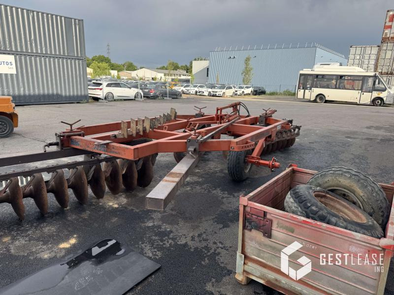 Razol 4M - Diskový pluh: obrázok 3 Razol 4M - Diskový pluh: obrázok 3