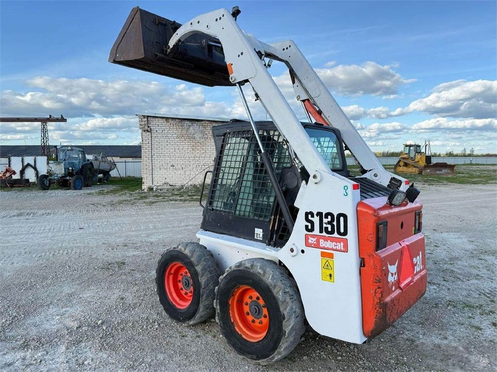 Bobcat S130 - Šmykom riadený nakladač: obrázok 5 Bobcat S130 - Šmykom riadený nakladač: obrázok 5