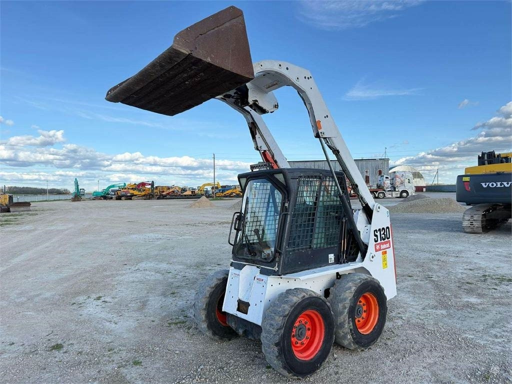 Bobcat S130 - Šmykom riadený nakladač: obrázok 1 Bobcat S130 - Šmykom riadený nakladač: obrázok 1