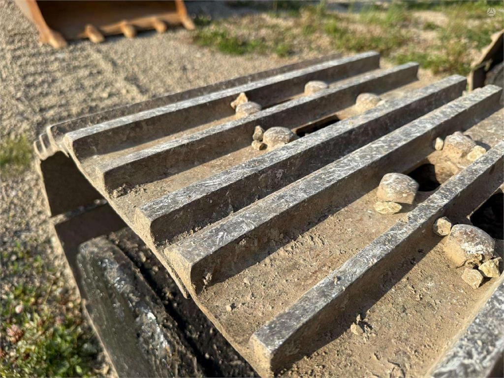 Pásové rýpadlo CAT 323 D: obrázok 15