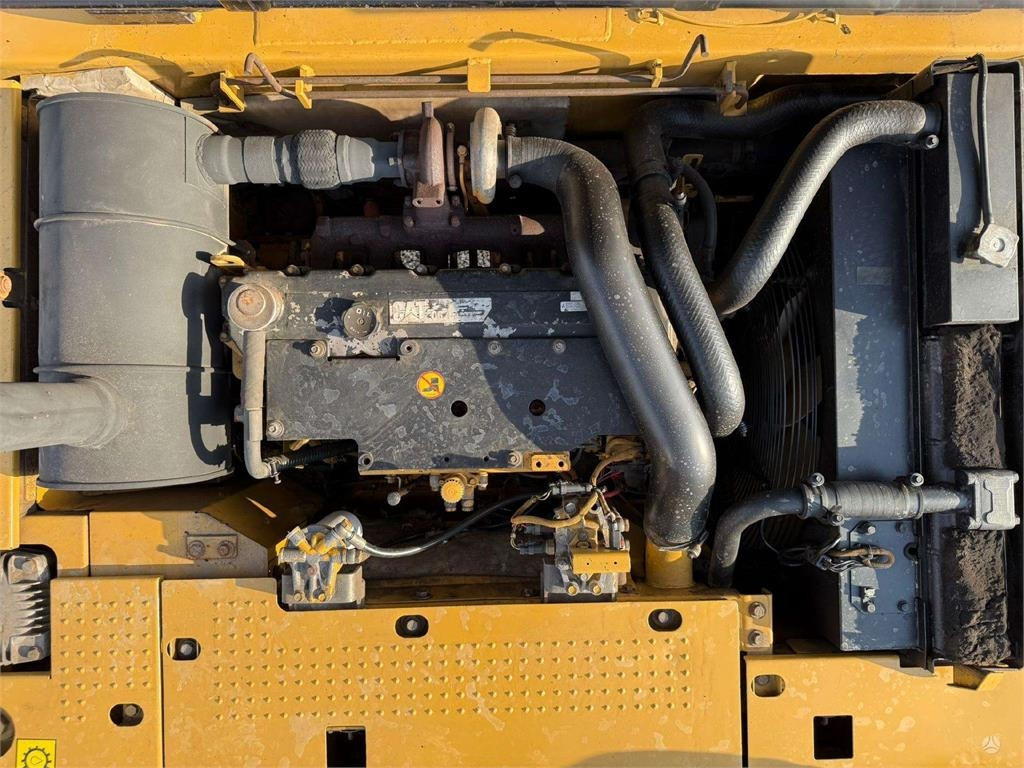 Pásové rýpadlo CAT 323 D: obrázok 12