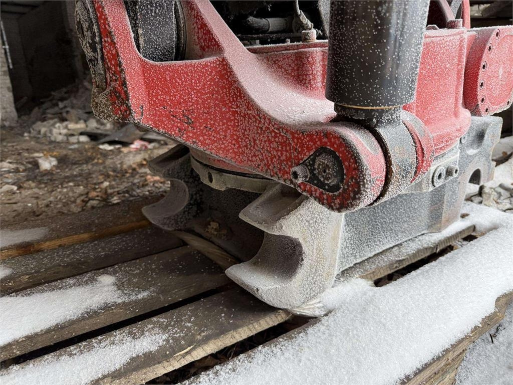 CAT 323 ROTOTILT R8 - Pásové rýpadlo: obrázok 5 CAT 323 ROTOTILT R8 - Pásové rýpadlo: obrázok 5