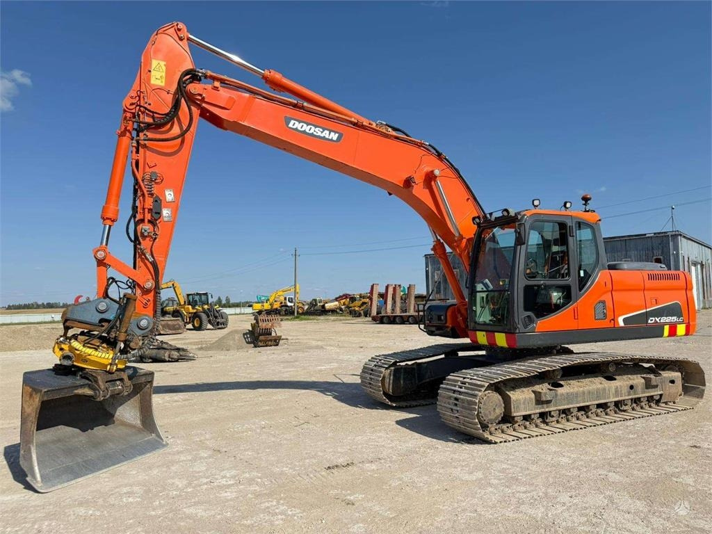 Doosan DX 225 LC ENGCON ROTOTILT TOP - Pásové rýpadlo: obrázok 1 Doosan DX 225 LC ENGCON ROTOTILT TOP - Pásové rýpadlo: obrázok 1