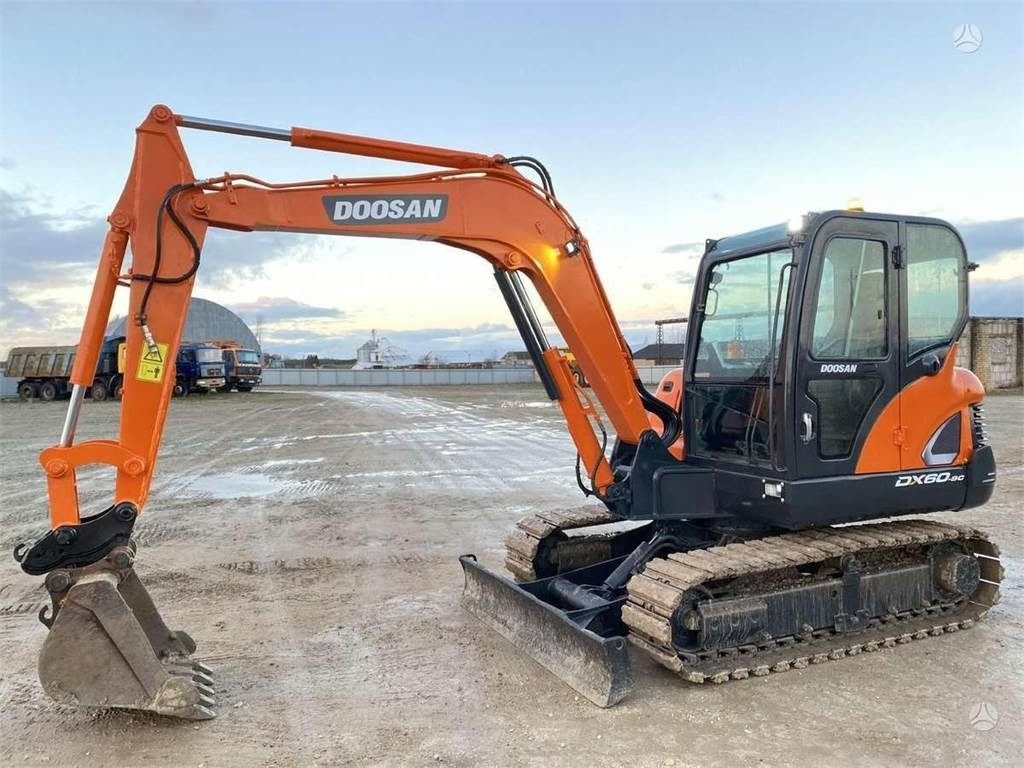 Doosan DX 60 C - Mini rýpadlo: obrázok 1 Doosan DX 60 C - Mini rýpadlo: obrázok 1
