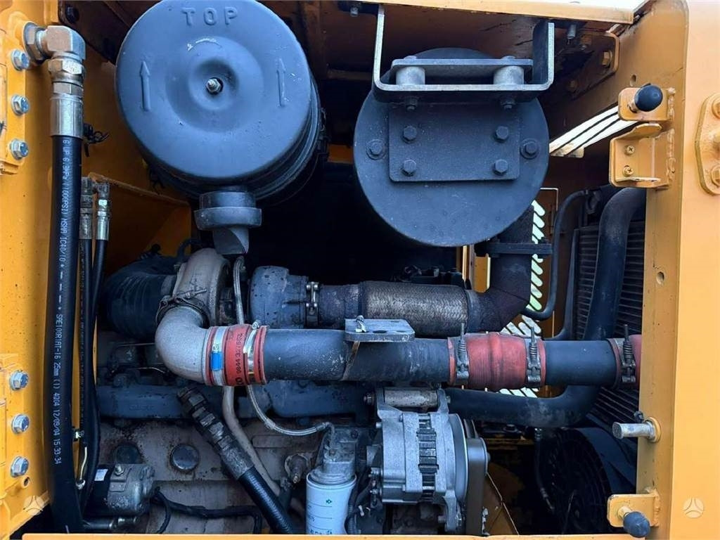 Kolesový nakladač Hyundai HL757-7, third line: obrázok 21