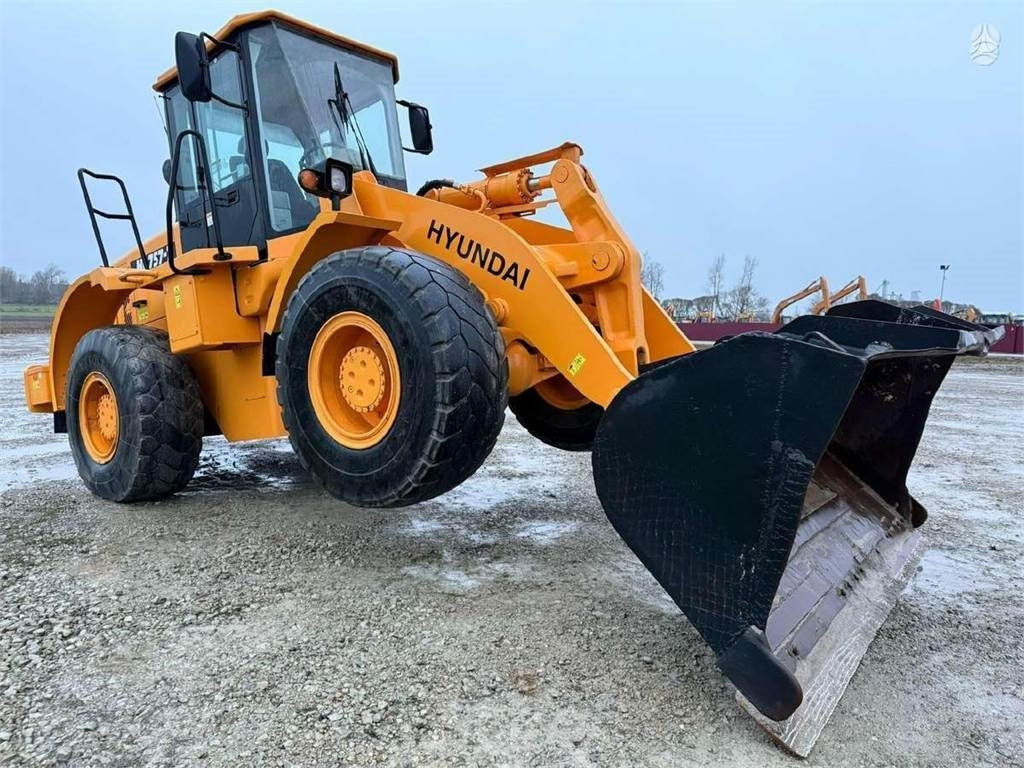 Kolesový nakladač Hyundai HL757-7, third line: obrázok 11