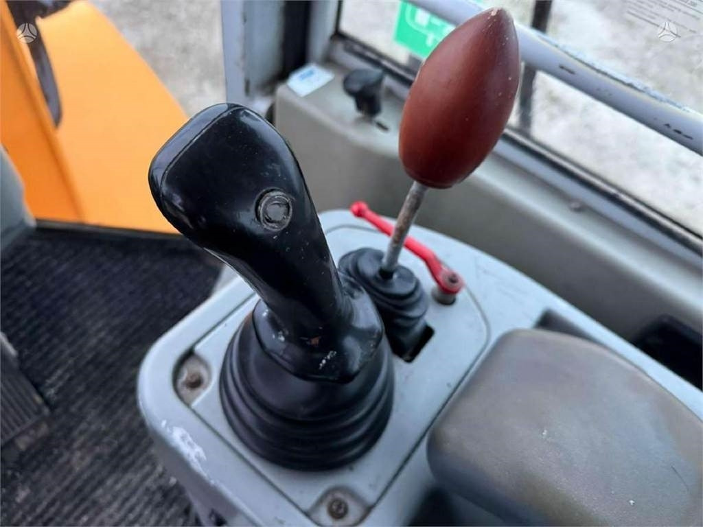 Kolesový nakladač Hyundai HL757-7, third line: obrázok 24