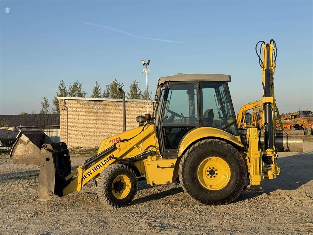 New Holland B 110-4PT , 2 quick couplers - Rýpadlo-nakladač: obrázok 3 New Holland B 110-4PT , 2 quick couplers - Rýpadlo-nakladač: obrázok 3