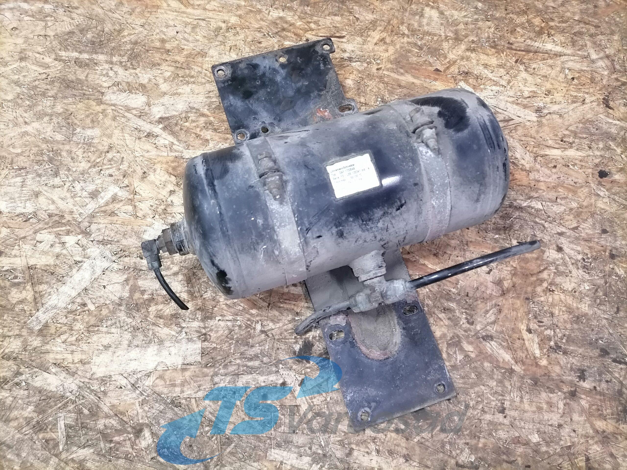 DAF Air tank 1733548 - Univerzálny diel pre Nákladné auto: obrázok 3 DAF Air tank 1733548 - Univerzálny diel pre Nákladné auto: obrázok 3