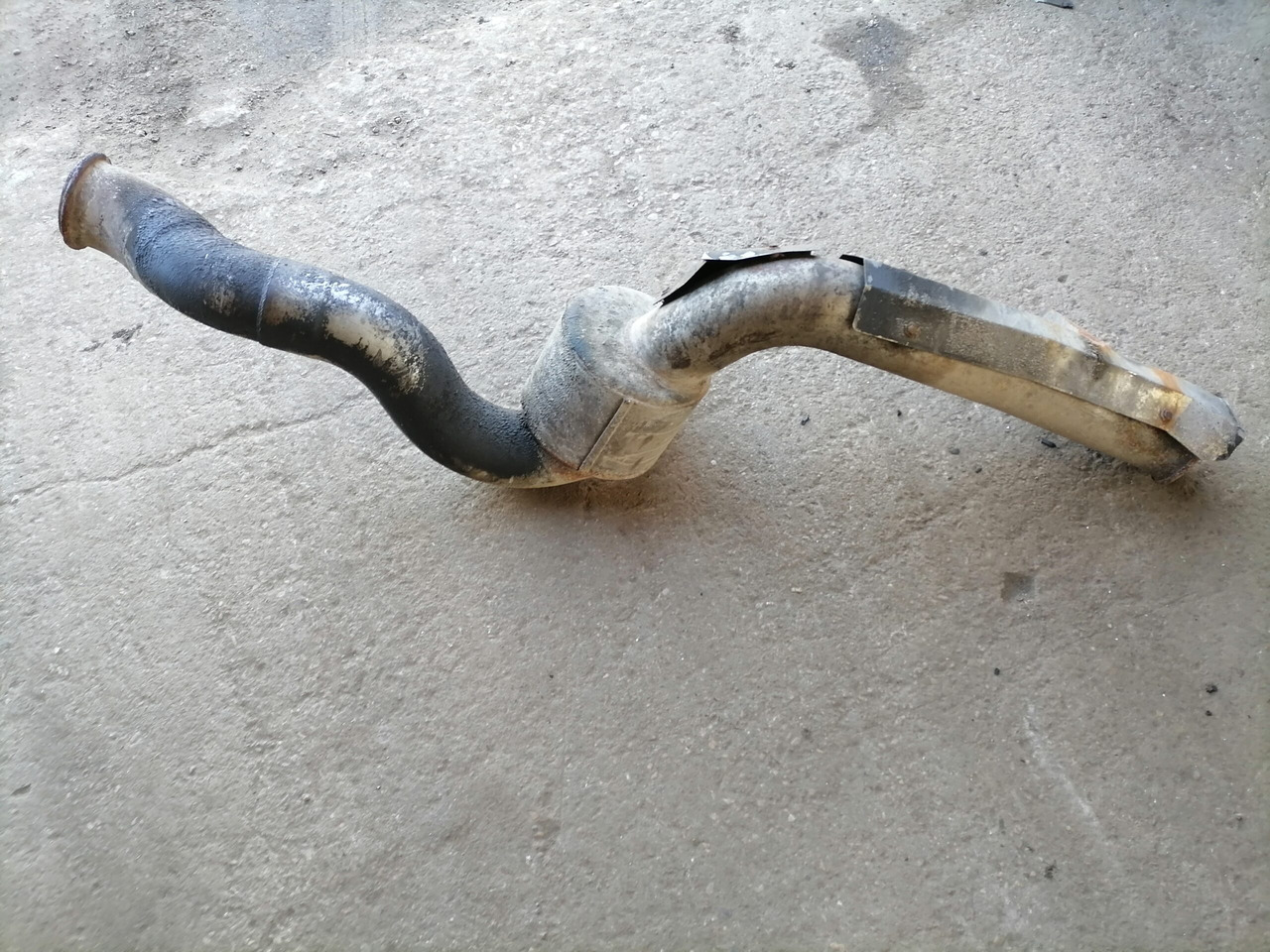 DAF Muffler 1682921 - Tlumič výfuku pre Nákladné auto: obrázok 1 DAF Muffler 1682921 - Tlumič výfuku pre Nákladné auto: obrázok 1