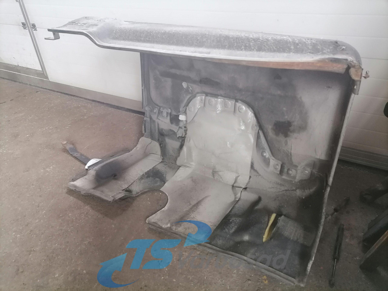 DAF Noise reduction mat under the cab 1683832 - Univerzálny diel pre Nákladné auto: obrázok 2 DAF Noise reduction mat under the cab 1683832 - Univerzálny diel pre Nákladné auto: obrázok 2