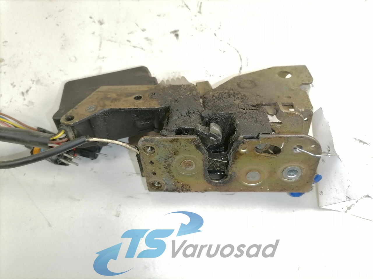 MAN Door lock 81626806122 - Dvere a diely pre Nákladné auto: obrázok 3 MAN Door lock 81626806122 - Dvere a diely pre Nákladné auto: obrázok 3
