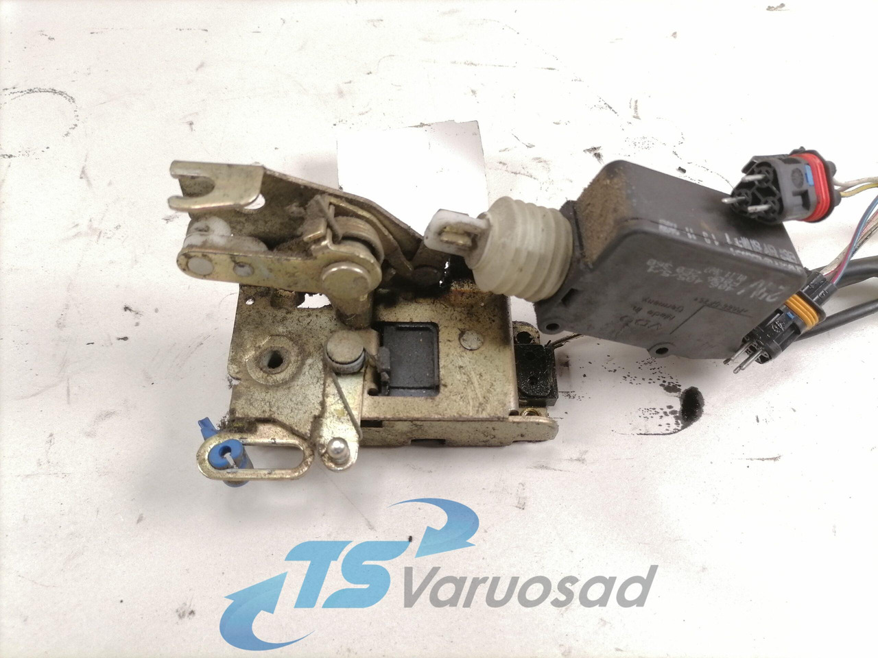 MAN Door lock 81626806122 - Dvere a diely pre Nákladné auto: obrázok 2 MAN Door lock 81626806122 - Dvere a diely pre Nákladné auto: obrázok 2