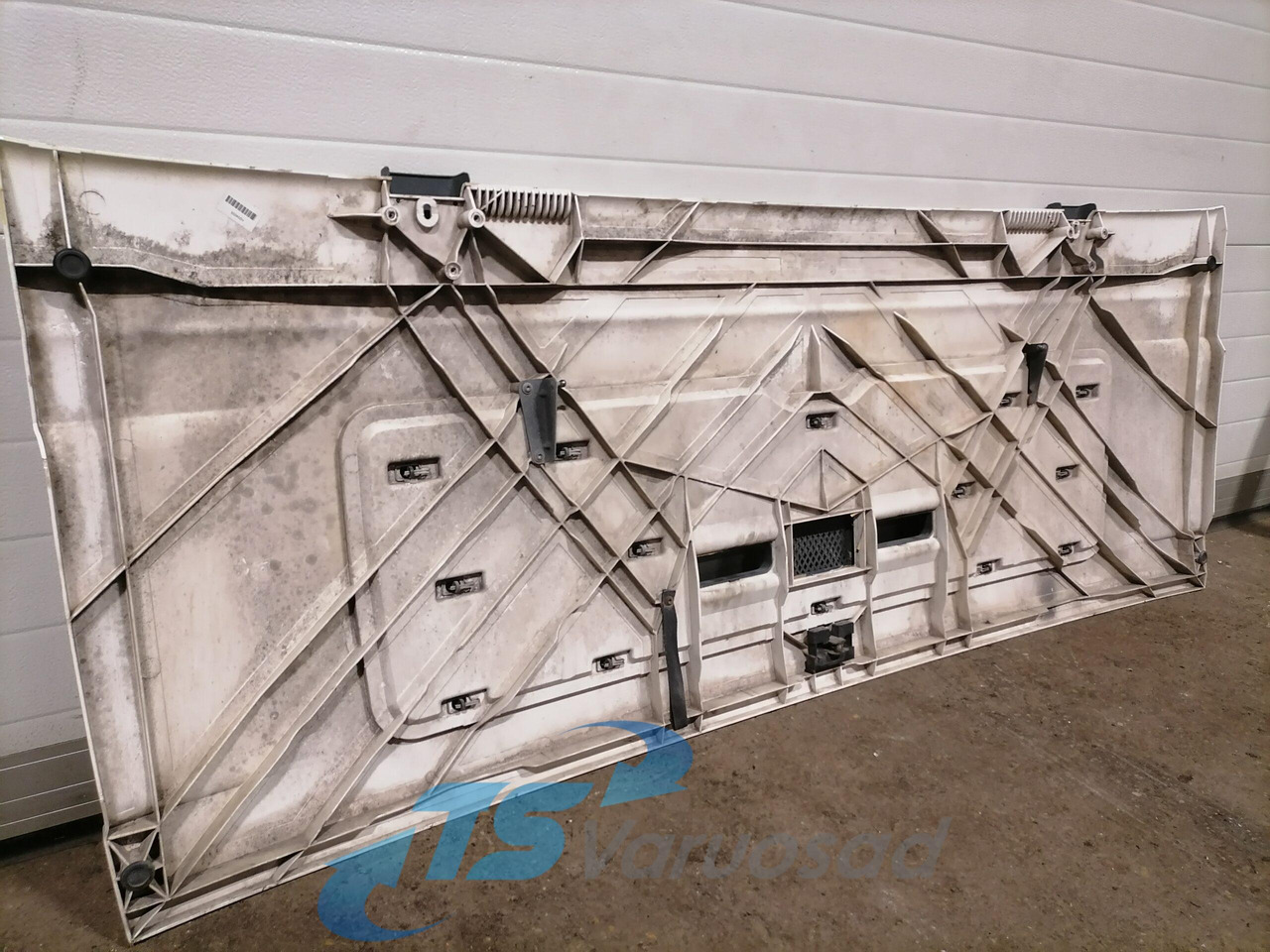MAN Grille panel 81611100053 - Mriežka pre Nákladné auto: obrázok 2 MAN Grille panel 81611100053 - Mriežka pre Nákladné auto: obrázok 2