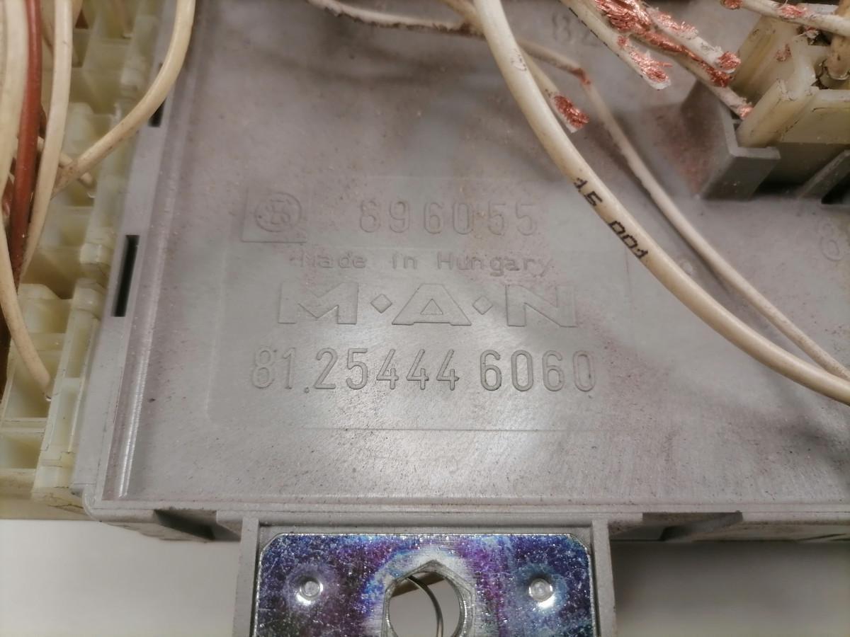 MAN Kaitsmepaneel 81254446060 - Poistka pre Nákladné auto: obrázok 5 MAN Kaitsmepaneel 81254446060 - Poistka pre Nákladné auto: obrázok 5