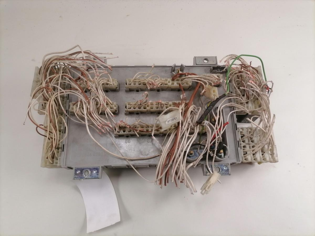 MAN Kaitsmepaneel 81254446060 - Poistka pre Nákladné auto: obrázok 4 MAN Kaitsmepaneel 81254446060 - Poistka pre Nákladné auto: obrázok 4