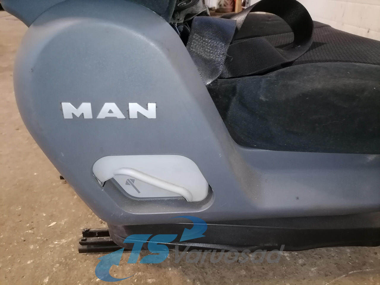 MAN Passenger seat 81623076326 - Sedadlo pre Nákladné auto: obrázok 5 MAN Passenger seat 81623076326 - Sedadlo pre Nákladné auto: obrázok 5