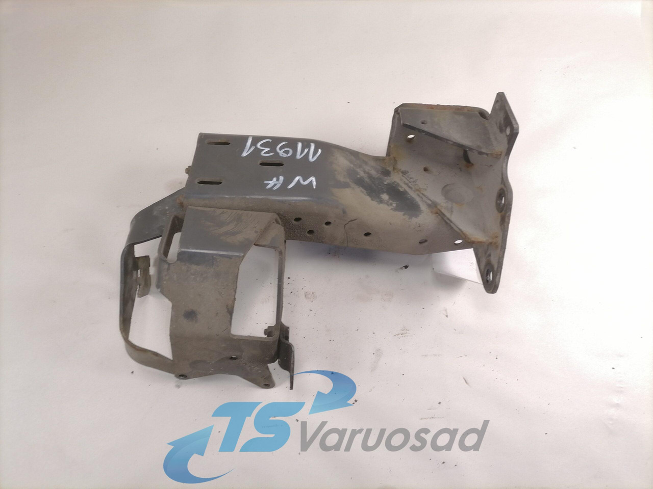 Mercedes-Benz Astmelaua kandur A9305201433 - Schodík pre Nákladné auto: obrázok 1 Mercedes-Benz Astmelaua kandur A9305201433 - Schodík pre Nákladné auto: obrázok 1