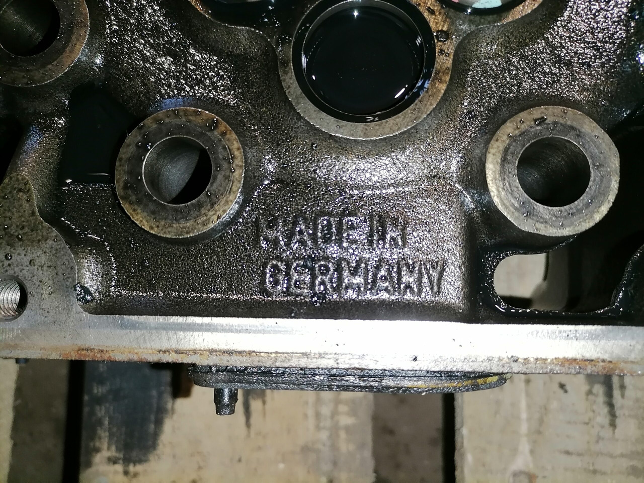 Mercedes-Benz Cylinder head A4710102720 - Hlava valcov pre Nákladné auto: obrázok 3 Mercedes-Benz Cylinder head A4710102720 - Hlava valcov pre Nákladné auto: obrázok 3