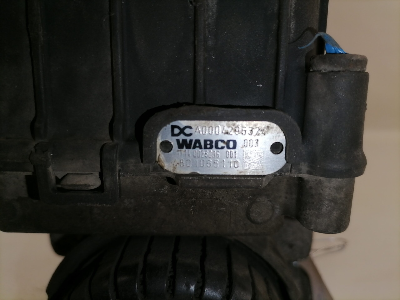 Mercedes-Benz EBS brake valve A0004296324 - Brzdový ventil pre Nákladné auto: obrázok 3 Mercedes-Benz EBS brake valve A0004296324 - Brzdový ventil pre Nákladné auto: obrázok 3