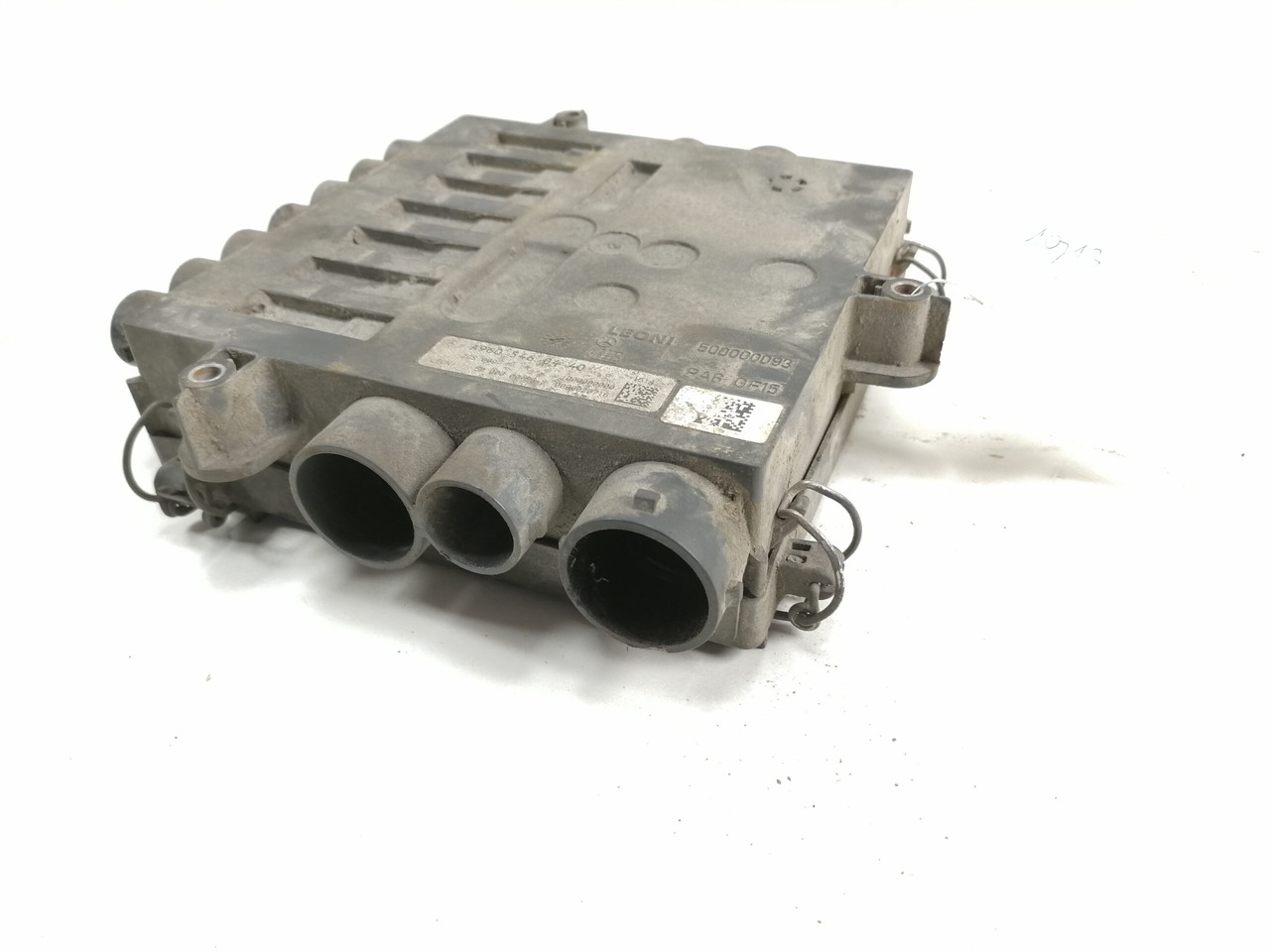 Mercedes-Benz Juhtmestiku harukarp A9605460440 - Poistka pre Nákladné auto: obrázok 2 Mercedes-Benz Juhtmestiku harukarp A9605460440 - Poistka pre Nákladné auto: obrázok 2