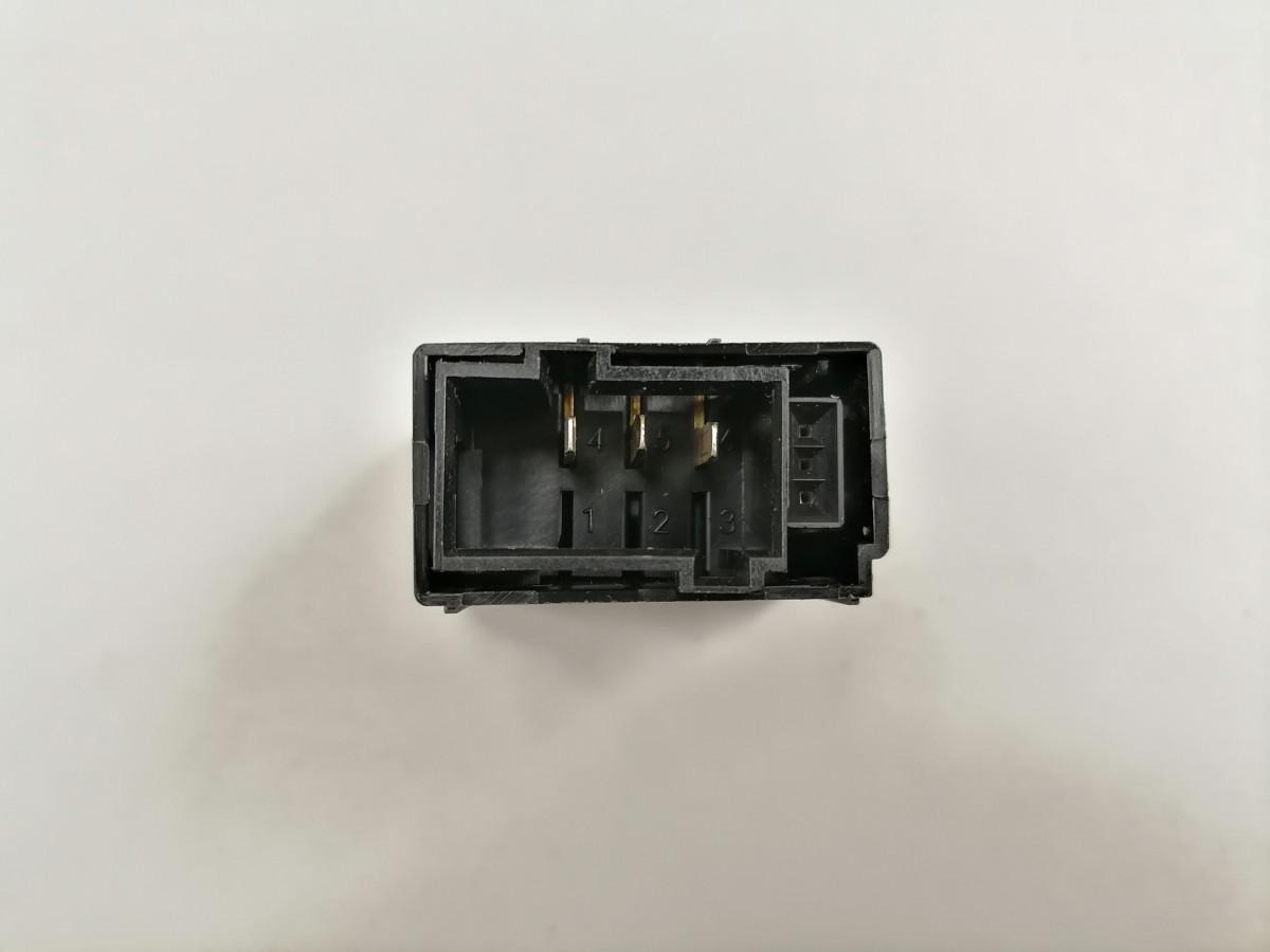 Mercedes-Benz Lüliti 0125450407 - Kabína pre Nákladné auto: obrázok 3 Mercedes-Benz Lüliti 0125450407 - Kabína pre Nákladné auto: obrázok 3