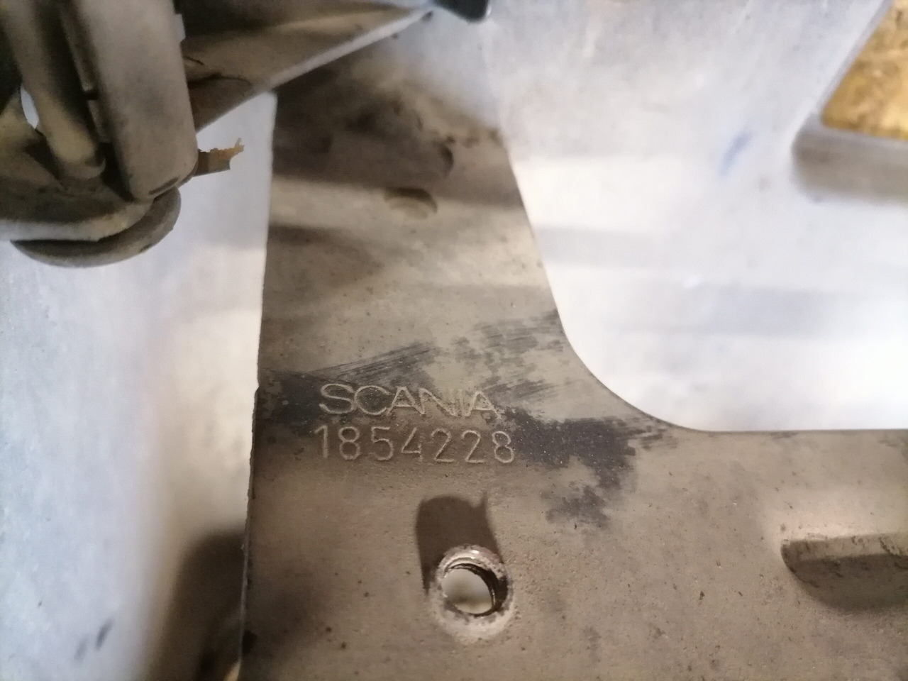 Scania Astmelaua u-plekk, parem 1854228 - Schodík pre Nákladné auto: obrázok 4 Scania Astmelaua u-plekk, parem 1854228 - Schodík pre Nákladné auto: obrázok 4