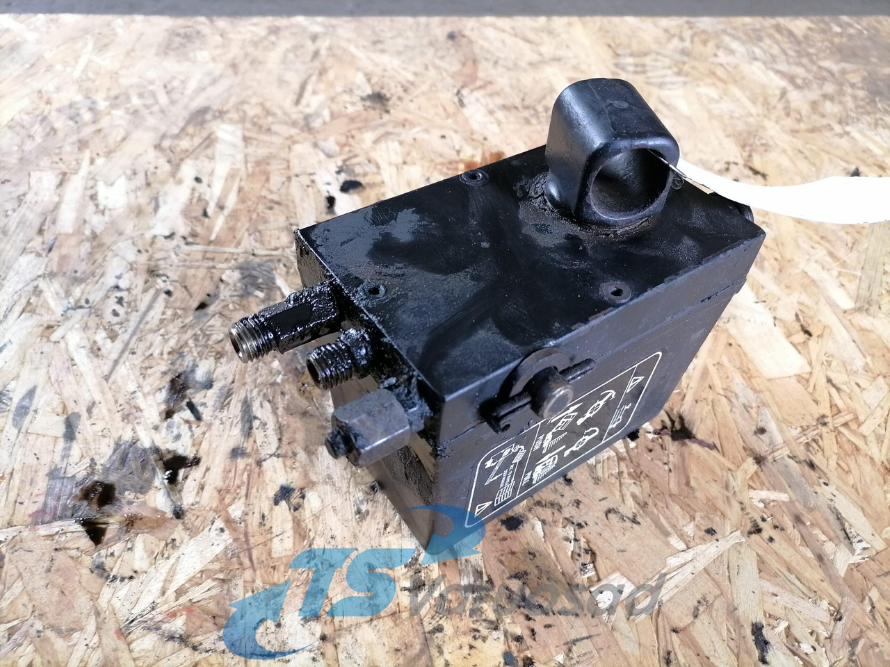 Scania Cab tilting pump 1549741 - Odpruženie kabíny pre Nákladné auto: obrázok 2 Scania Cab tilting pump 1549741 - Odpruženie kabíny pre Nákladné auto: obrázok 2