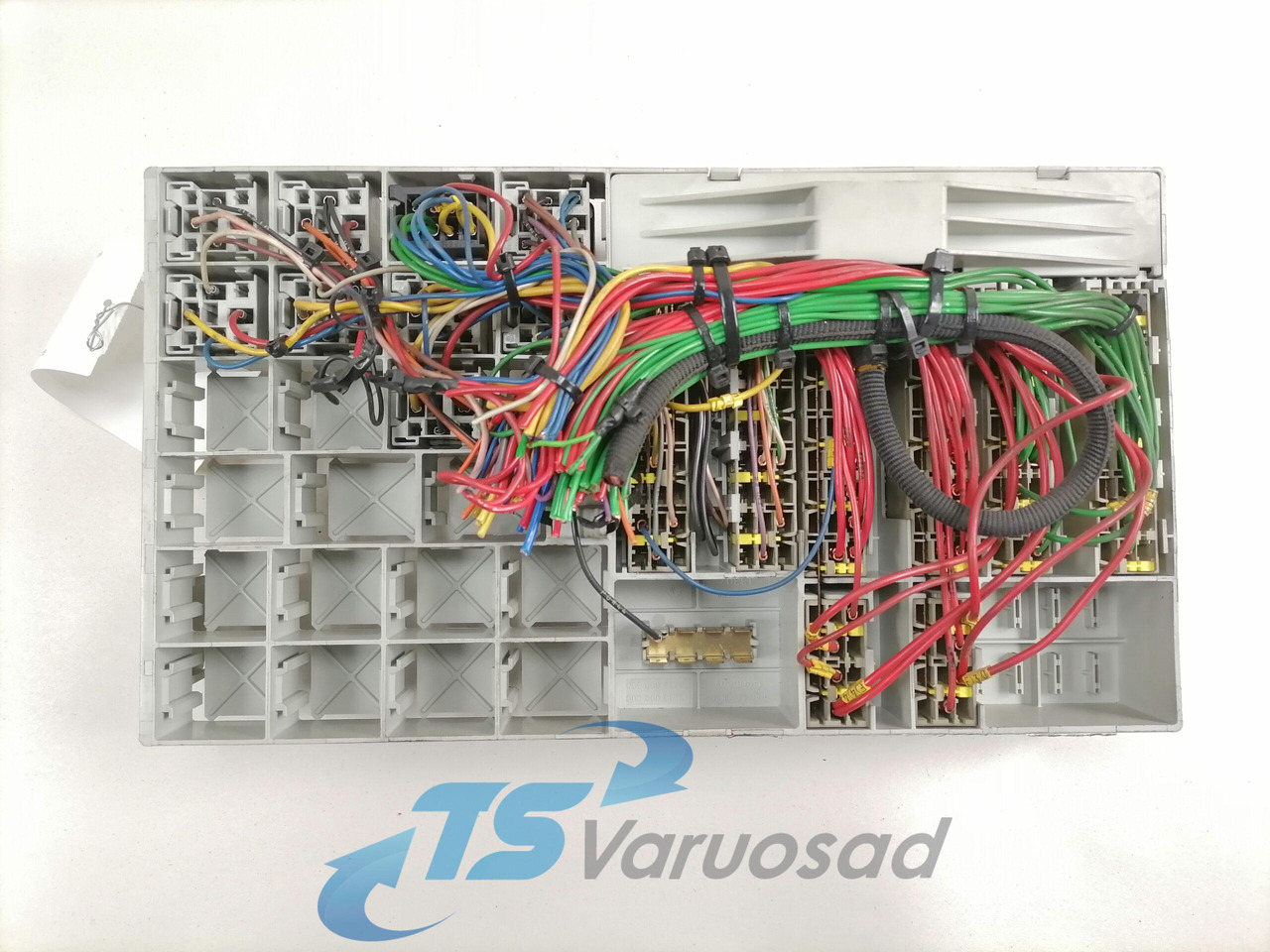 Scania Central electric unit 1775796 - Poistka pre Nákladné auto: obrázok 2 Scania Central electric unit 1775796 - Poistka pre Nákladné auto: obrázok 2