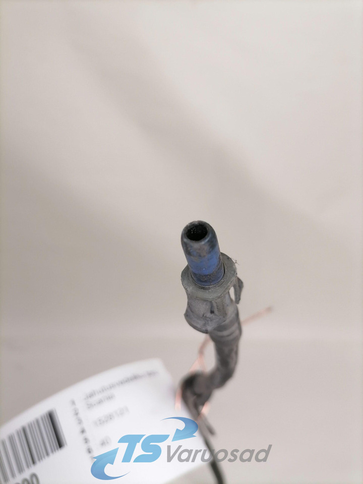 Scania Coolant pipe 1528121 - Chladiaci systém pre Nákladné auto: obrázok 2 Scania Coolant pipe 1528121 - Chladiaci systém pre Nákladné auto: obrázok 2