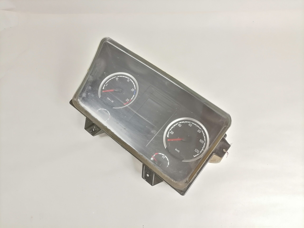 Scania Dashboard 2020196 - Palubná doska pre Nákladné auto: obrázok 1 Scania Dashboard 2020196 - Palubná doska pre Nákladné auto: obrázok 1