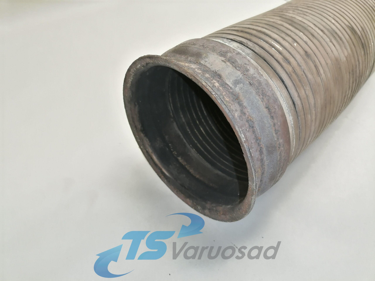 Scania Exhaust pipe 1529474 - Tlumič výfuku pre Nákladné auto: obrázok 2 Scania Exhaust pipe 1529474 - Tlumič výfuku pre Nákladné auto: obrázok 2