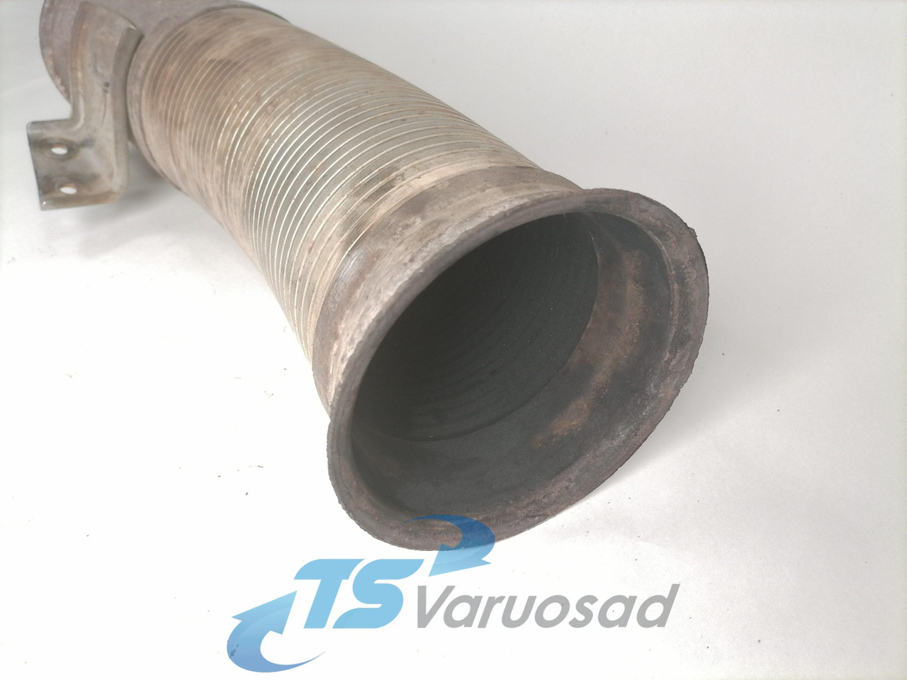 Scania Exhaust pipe 1725993 - Tlumič výfuku pre Nákladné auto: obrázok 2 Scania Exhaust pipe 1725993 - Tlumič výfuku pre Nákladné auto: obrázok 2