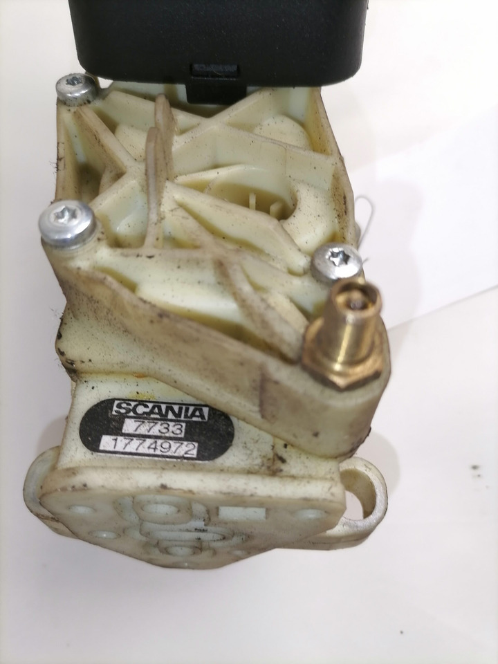 Scania Handbrake control lever 1774972 - Univerzálny diel pre Nákladné auto: obrázok 4 Scania Handbrake control lever 1774972 - Univerzálny diel pre Nákladné auto: obrázok 4