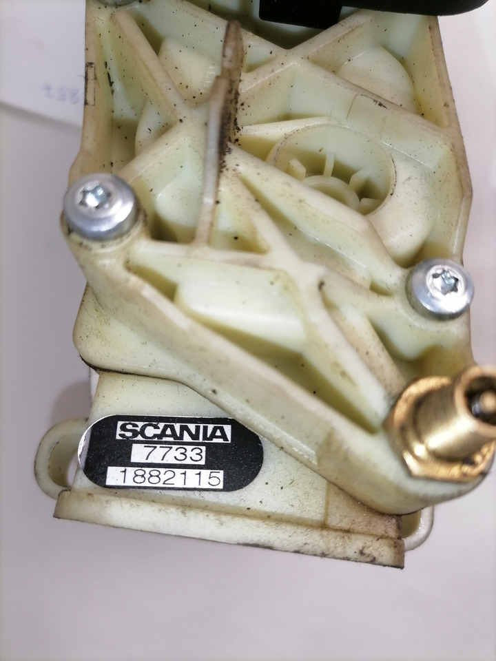 Scania Handbrake control lever 1882115 - Univerzálny diel pre Nákladné auto: obrázok 5 Scania Handbrake control lever 1882115 - Univerzálny diel pre Nákladné auto: obrázok 5