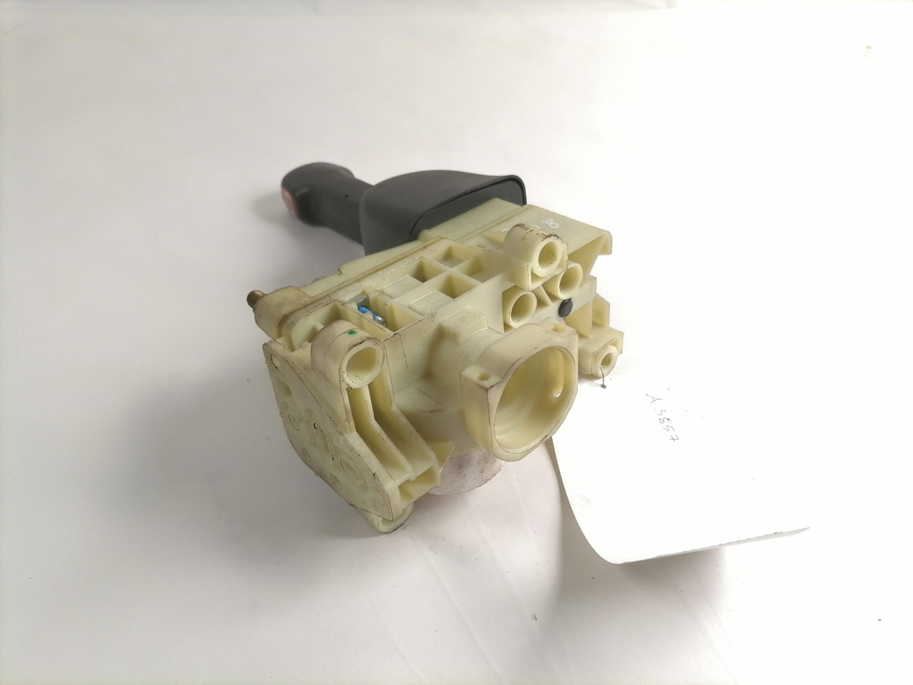 Scania Handbrake control lever 1882115 - Univerzálny diel pre Nákladné auto: obrázok 4 Scania Handbrake control lever 1882115 - Univerzálny diel pre Nákladné auto: obrázok 4