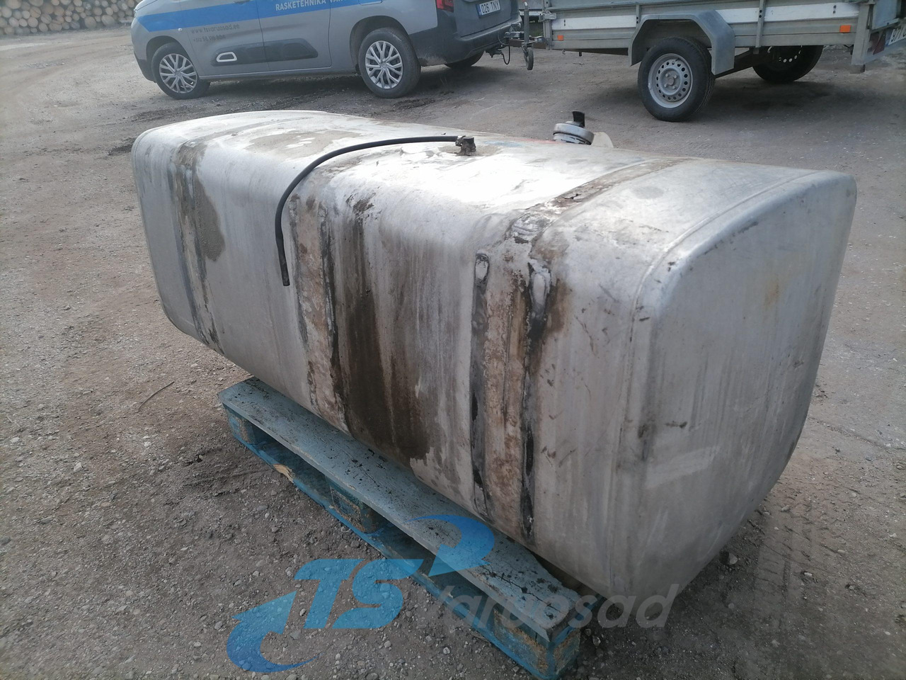 Scania Kütusepaak 700L 1517309 - Palivová nádrž pre Nákladné auto: obrázok 2 Scania Kütusepaak 700L 1517309 - Palivová nádrž pre Nákladné auto: obrázok 2