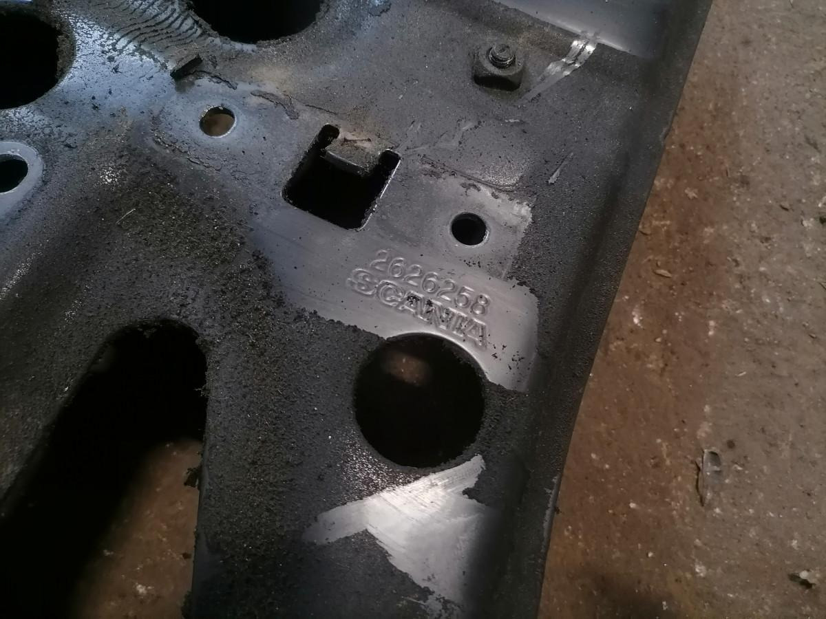 Scania Mudguard bracket 2626258 - Univerzálny diel pre Nákladné auto: obrázok 4 Scania Mudguard bracket 2626258 - Univerzálny diel pre Nákladné auto: obrázok 4