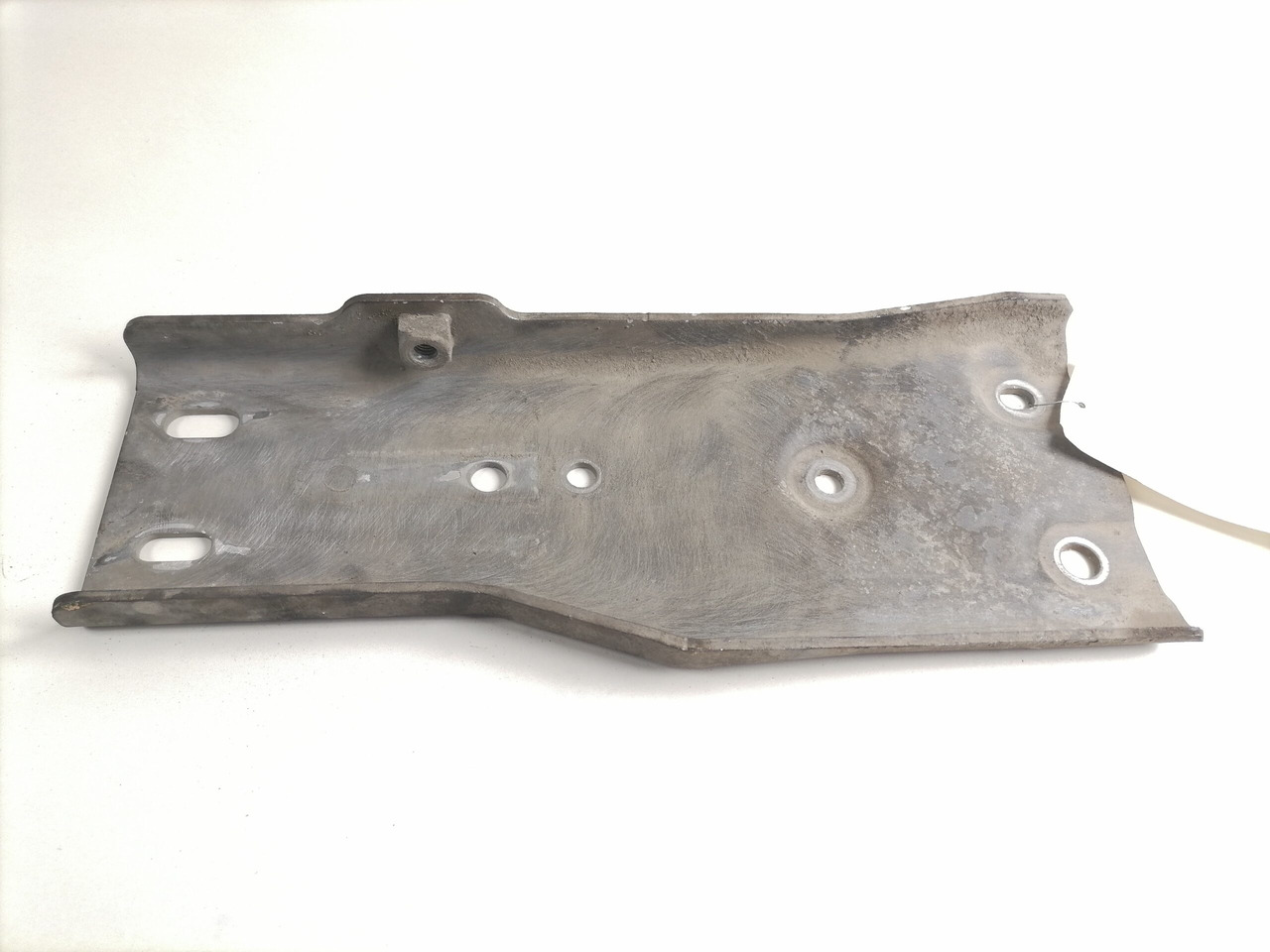 Scania Muffler carrier 1497658 - Tlumič výfuku pre Nákladné auto: obrázok 3 Scania Muffler carrier 1497658 - Tlumič výfuku pre Nákladné auto: obrázok 3