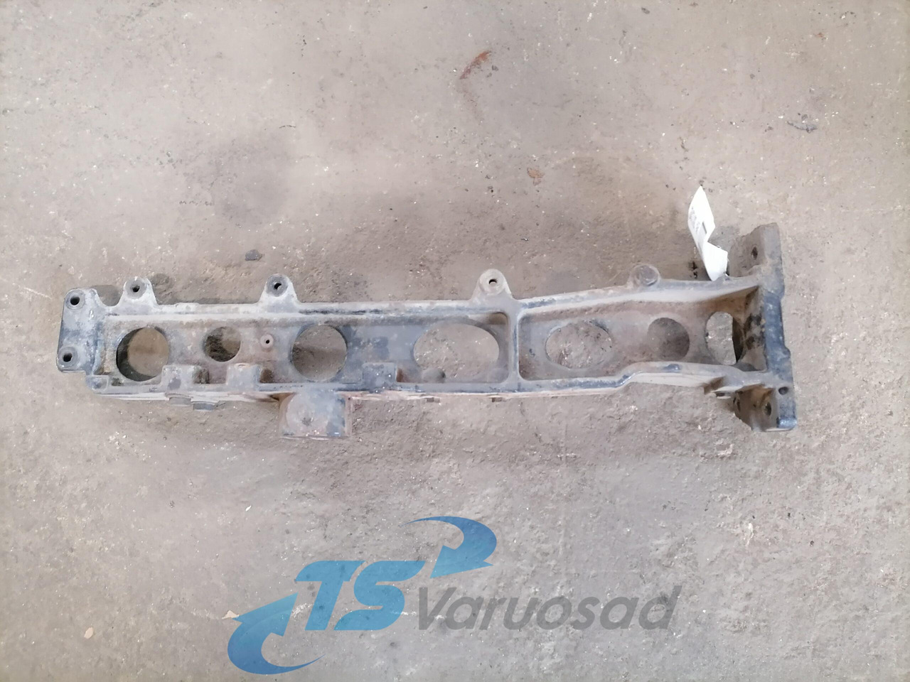 Scania Muffler carrier 1541006 - Tlumič výfuku pre Nákladné auto: obrázok 2 Scania Muffler carrier 1541006 - Tlumič výfuku pre Nákladné auto: obrázok 2
