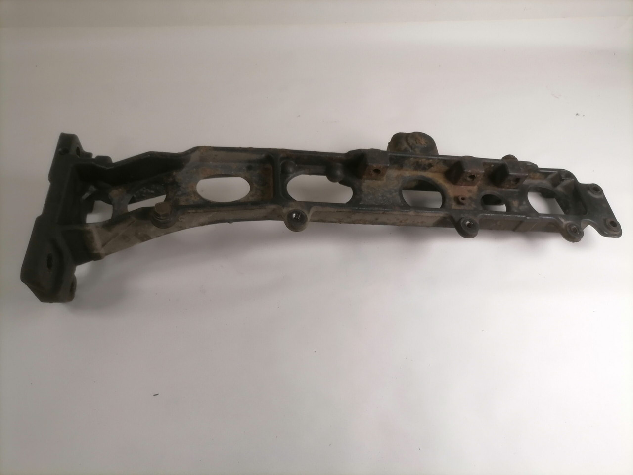Scania Muffler carrier 1541006 - Tlumič výfuku pre Nákladné auto: obrázok 5 Scania Muffler carrier 1541006 - Tlumič výfuku pre Nákladné auto: obrázok 5