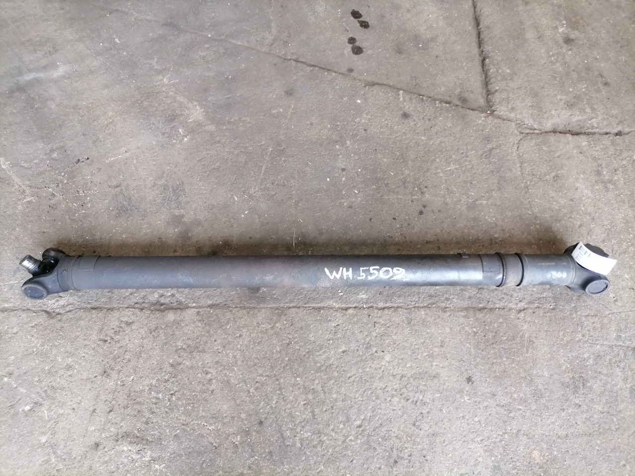 Scania Propeller shaft 1758616 - Kardan pre Nákladné auto: obrázok 2 Scania Propeller shaft 1758616 - Kardan pre Nákladné auto: obrázok 2
