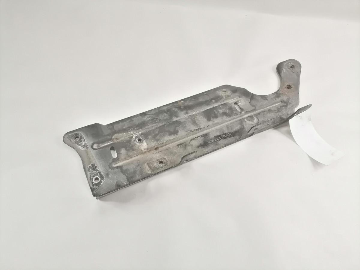 Scania Radiaatori pealne kronstein 1741217 - Univerzálny diel pre Nákladné auto: obrázok 3 Scania Radiaatori pealne kronstein 1741217 - Univerzálny diel pre Nákladné auto: obrázok 3