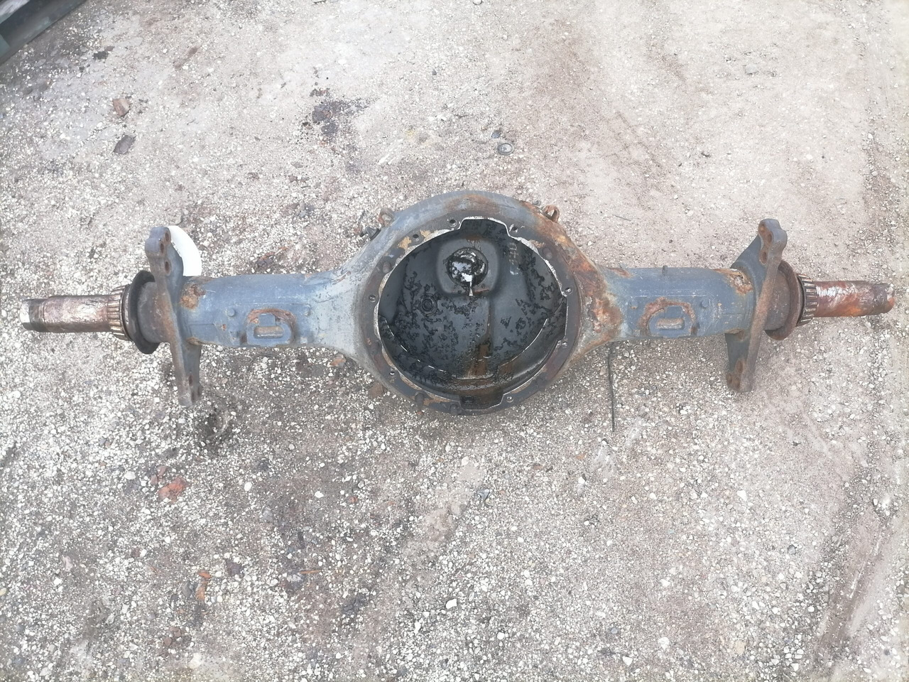 Scania Rear axel housing 1733934 - Náprava a diely pre Nákladné auto: obrázok 2 Scania Rear axel housing 1733934 - Náprava a diely pre Nákladné auto: obrázok 2