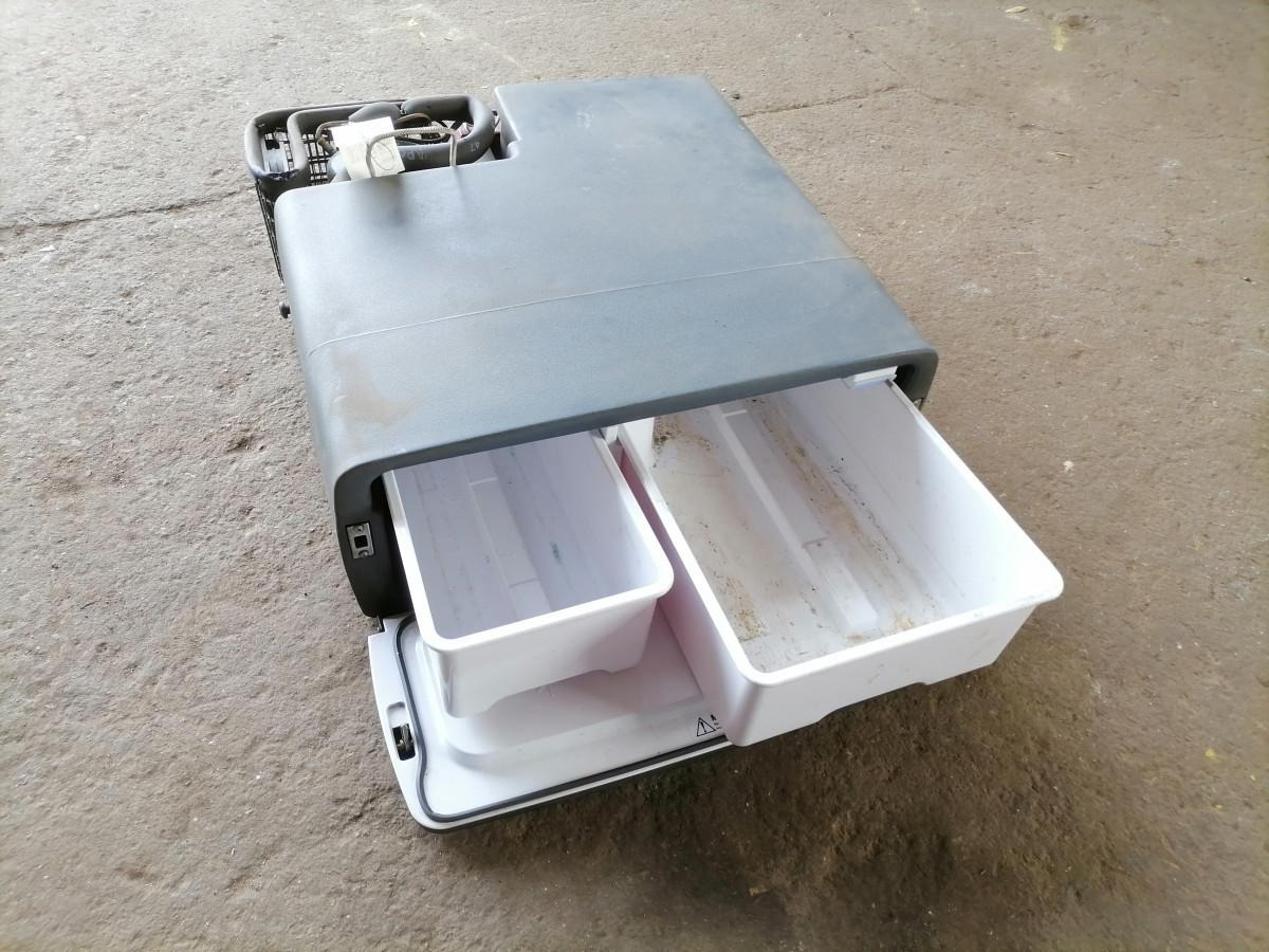 Scania Refigerator 1906067 - Univerzálny diel pre Nákladné auto: obrázok 3 Scania Refigerator 1906067 - Univerzálny diel pre Nákladné auto: obrázok 3